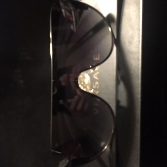 Brand New Versace VE2166 sunglasses
